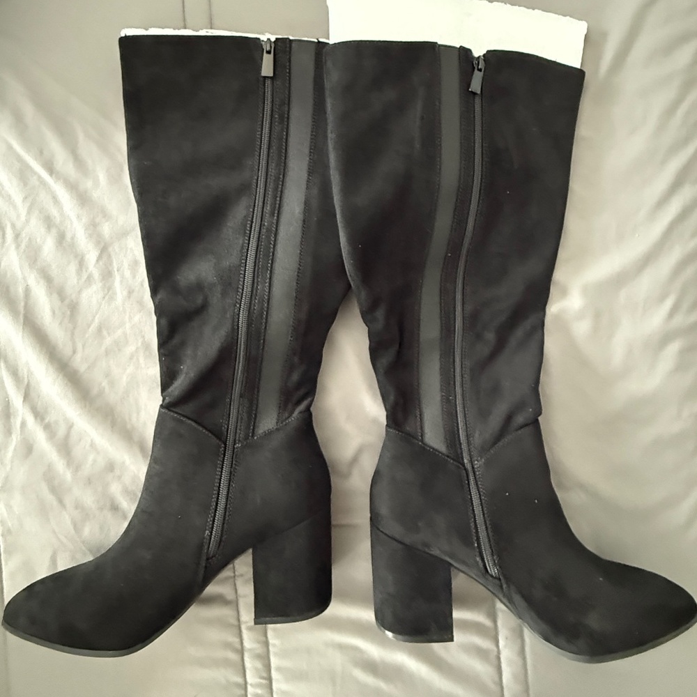 Torrid knee high boots- Black size 10WW